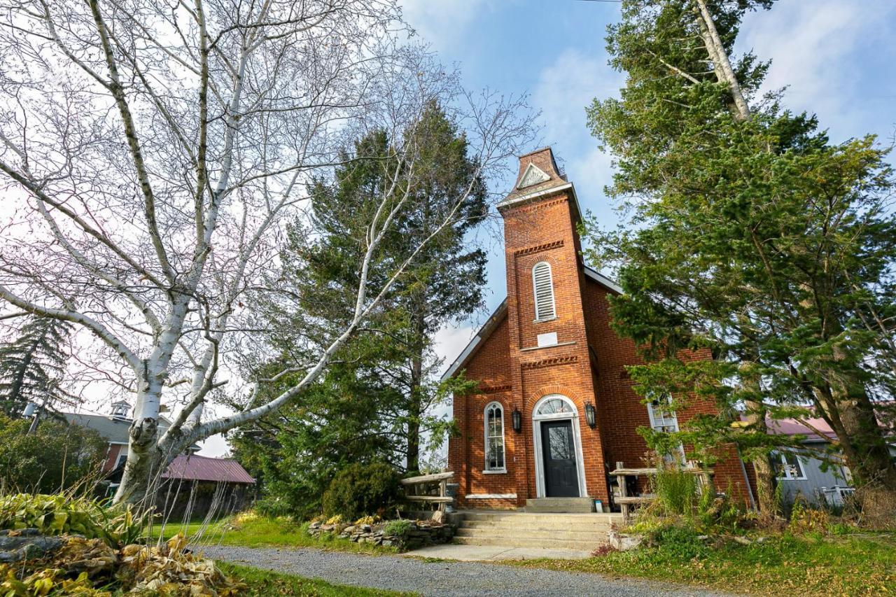 Holiday home The Edward County Church, A Unique Escape *
